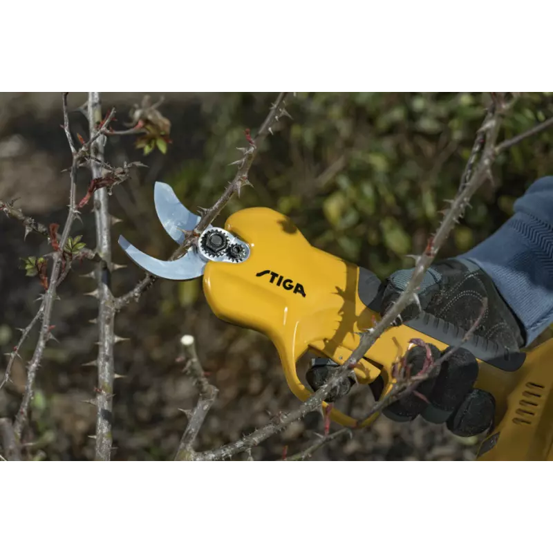 SC100eKit_257022001ST1_amb11_ecommerce